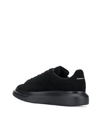 schwarze Wildleder niedrige Sneakers von Alexander McQueen