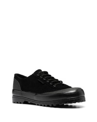 schwarze Wildleder niedrige Sneakers von Superga