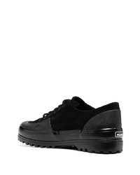 schwarze Wildleder niedrige Sneakers von Superga