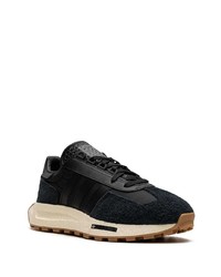 schwarze Wildleder niedrige Sneakers von adidas