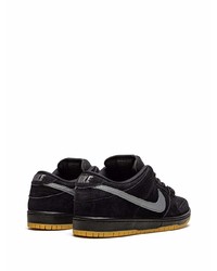 schwarze Wildleder niedrige Sneakers von Nike