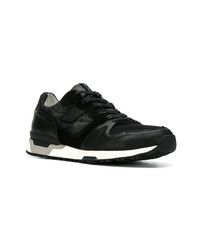 schwarze Wildleder niedrige Sneakers von Crime London