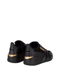 schwarze Wildleder niedrige Sneakers von Giuseppe Zanotti