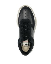 schwarze Wildleder niedrige Sneakers von Maison Mihara Yasuhiro