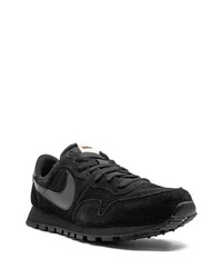 schwarze Wildleder niedrige Sneakers von Nike