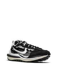 schwarze Wildleder niedrige Sneakers von Nike