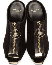 schwarze Wildleder Pantoletten von Versace