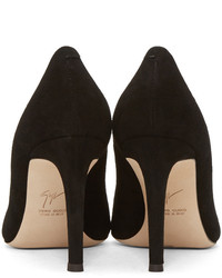 schwarze Wildleder Pumps von Giuseppe Zanotti