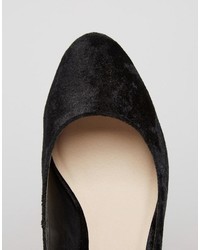 schwarze Wildleder Pumps von Asos