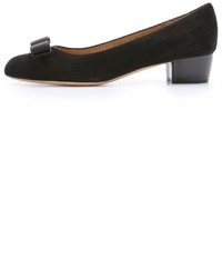 schwarze Wildleder Pumps von Salvatore Ferragamo