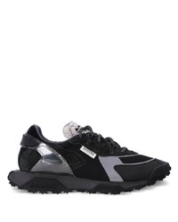 schwarze Wildleder Sportschuhe von RUN OF