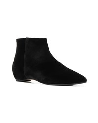 schwarze Wildleder Stiefeletten von The Seller