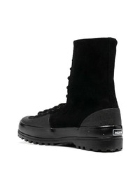 schwarze Wildlederarbeitsstiefel von Superga