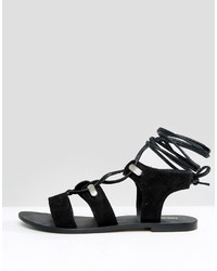 schwarze Wildledersandalen von Asos