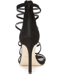 schwarze Wildledersandalen von Stuart Weitzman