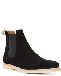 schwarze Wildlederstiefel von Common Projects