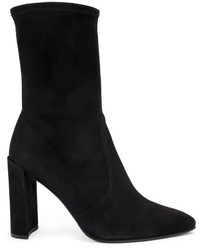 schwarze Wildlederstiefel von Stuart Weitzman