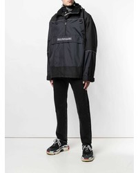 schwarze Windjacke von Balenciaga