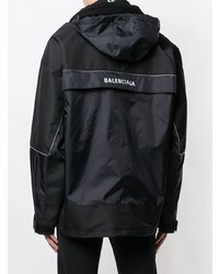 schwarze Windjacke von Balenciaga