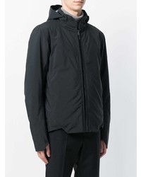 schwarze Windjacke von Arc'teryx Veilance