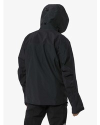 schwarze Windjacke von Arc'teryx