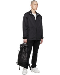 schwarze Windjacke von Moncler