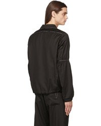 schwarze Windjacke von ADYAR