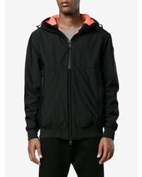 schwarze Windjacke von Moncler