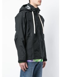 schwarze Windjacke von Loewe