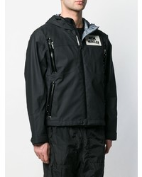 schwarze Windjacke von Moncler