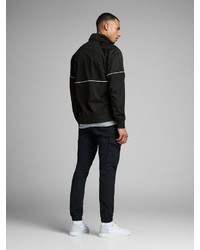 schwarze Windjacke von Jack & Jones