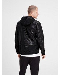 schwarze Windjacke von Jack & Jones