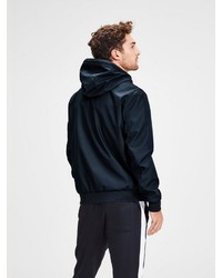 schwarze Windjacke von Jack & Jones