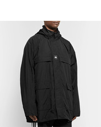 schwarze Windjacke von Balenciaga