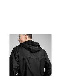 schwarze Windjacke von Puma