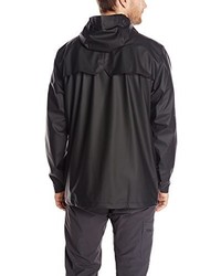 schwarze Windjacke von Rains