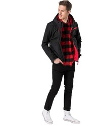 schwarze Windjacke von Superdry