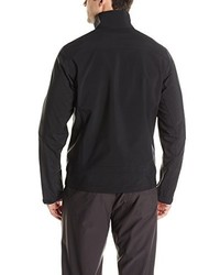 schwarze Windjacke von VAUDE