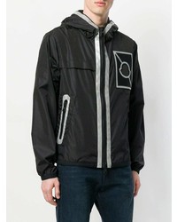 schwarze Windjacke von Moncler