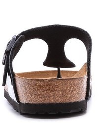 schwarze Zehentrenner von Birkenstock