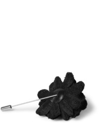 schwarzer Anstecknadel mit Blumenmuster von Lanvin