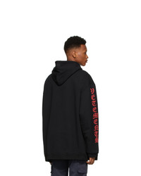 schwarzer bedruckter Pullover mit einem Kapuze von Vetements