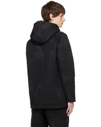 schwarzer bedruckter Pullover mit einem Kapuze von Byborre