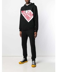 schwarzer bedruckter Pullover mit einem Kapuze von Love Moschino