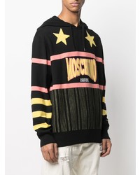 schwarzer bedruckter Pullover mit einem Kapuze von Moschino