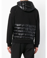 schwarzer bedruckter Pullover mit einem Kapuze von Moncler