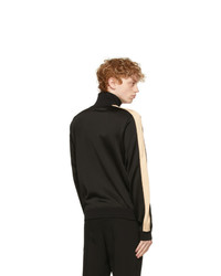schwarzer bedruckter Pullover mit einem Reißverschluß von Alexander McQueen