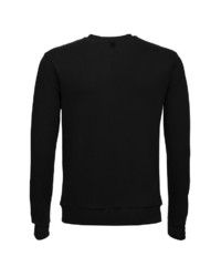 schwarzer bedruckter Pullover mit einem Rundhalsausschnitt