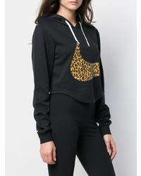 schwarzer bedruckter Pullover mit einer Kapuze von Nike