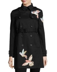 schwarzer bestickter Trenchcoat